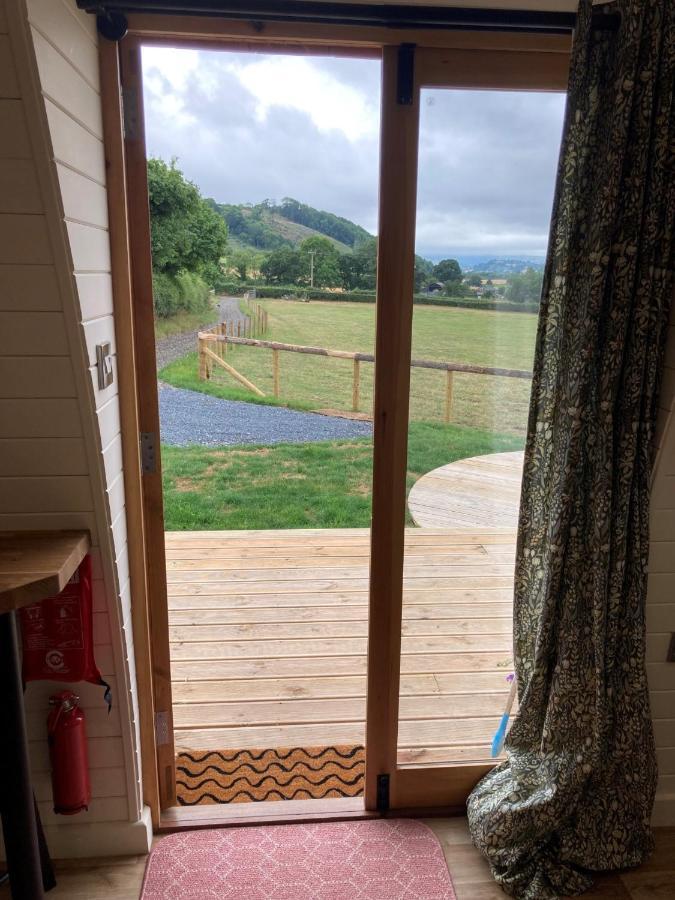 Delor - Bryntalch Glamping Pods Ξενοδοχείο Montgomery Εξωτερικό φωτογραφία